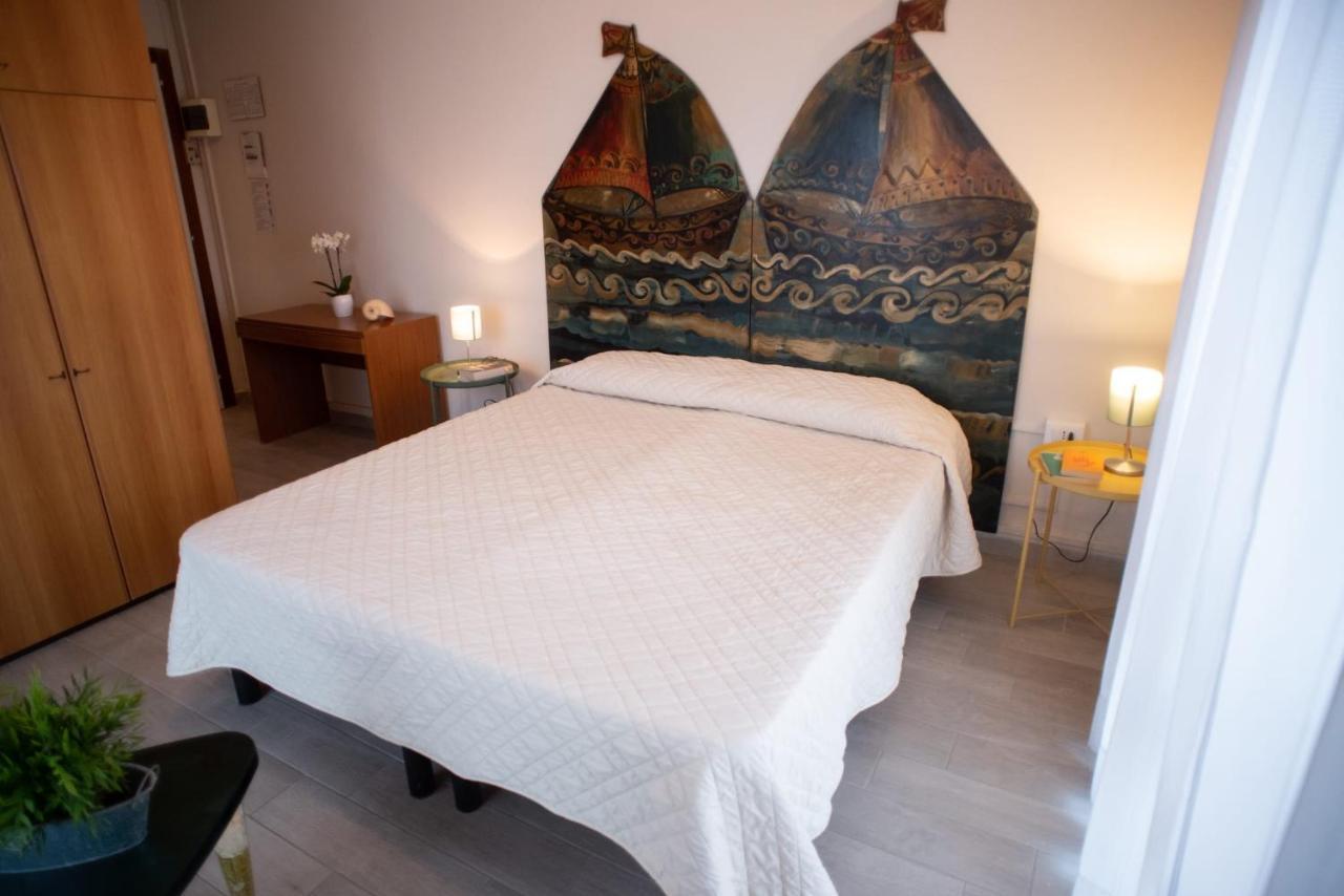 Hotel Umberto Росолина Маре Екстериор снимка