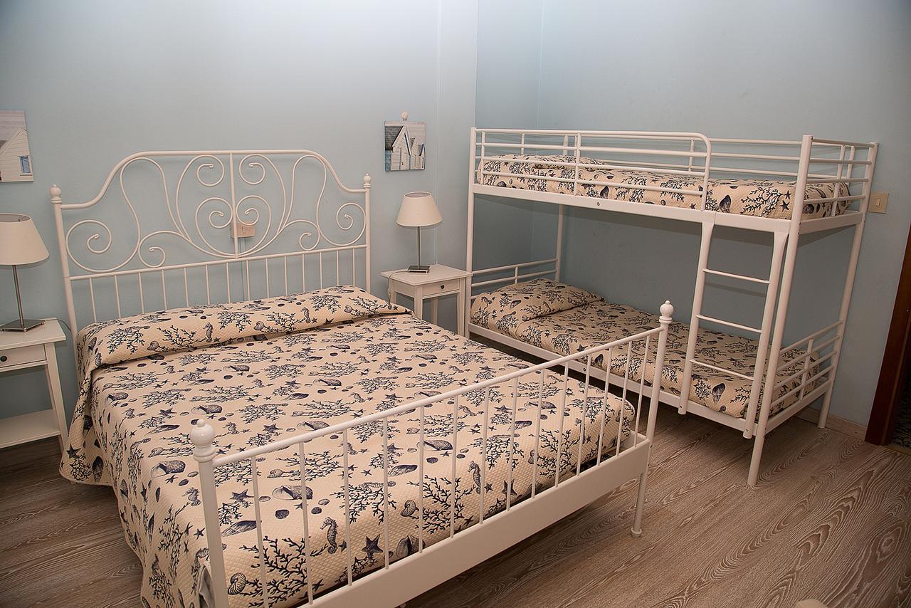 Hotel Umberto Росолина Маре Екстериор снимка